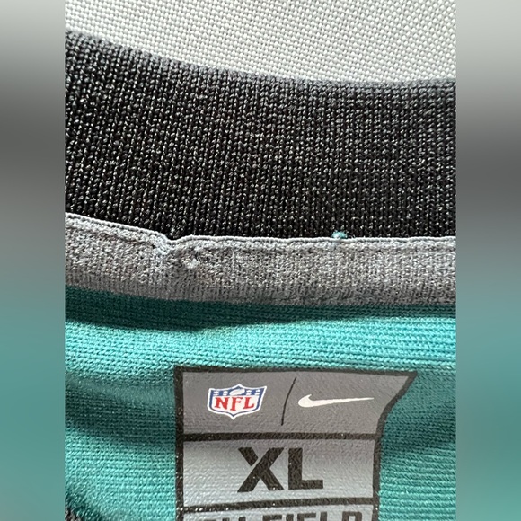 Philadelphia Eagles  Super Bowl LII Zach Ertz  Number 86 Jersey Size XL. - Picture 8 of 9